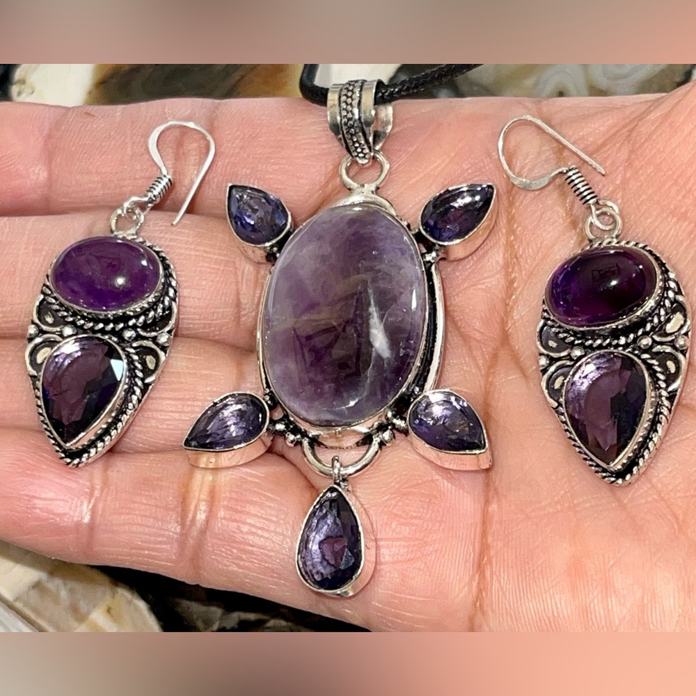 Purple Amethyst & Glass Pendant & Earrings Set - Picture 6 of 16